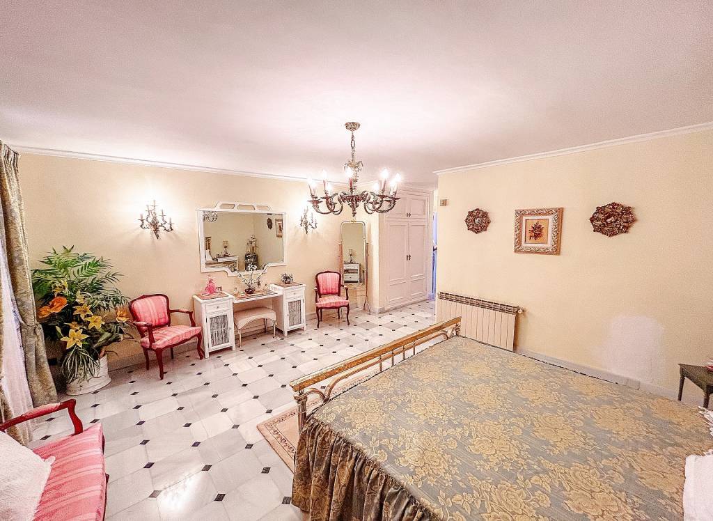 Resale - Villa - Monovar