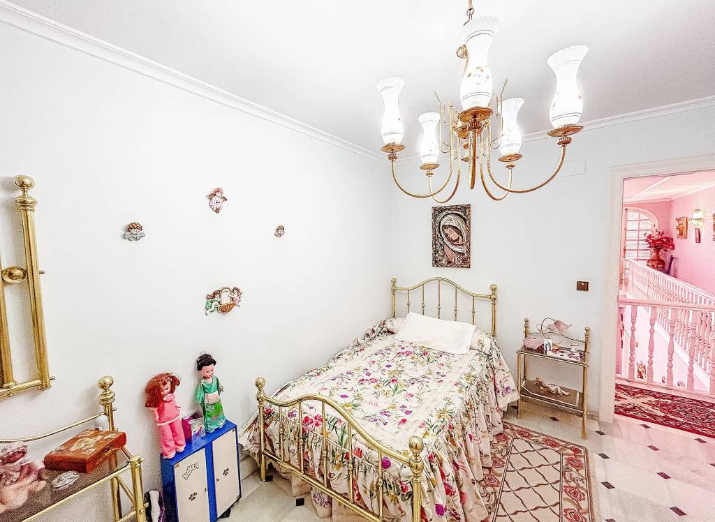 Resale - Villa - Monovar