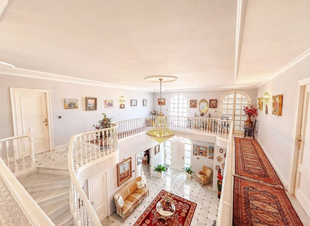 Resale - Villa - Monovar