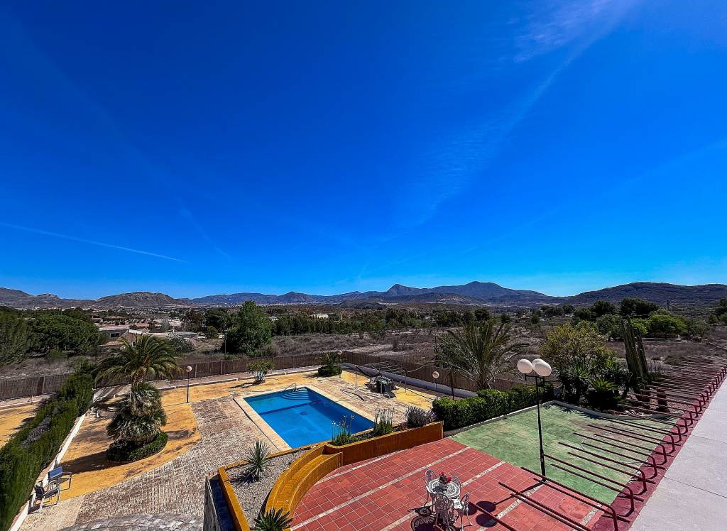 Resale - Villa - Monovar