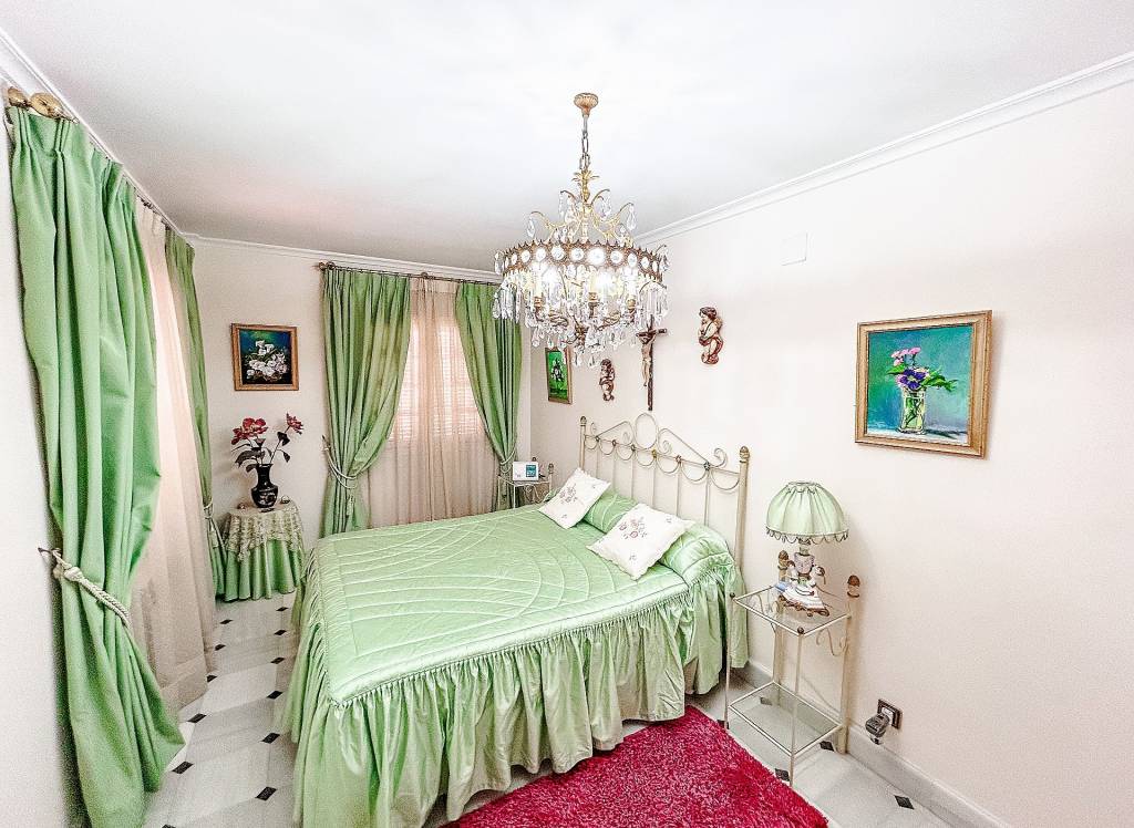 Resale - Villa - Monovar