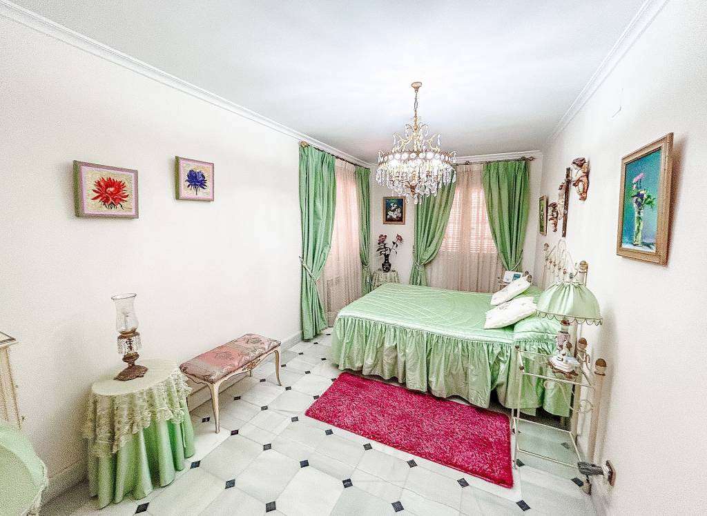 Resale - Villa - Monovar