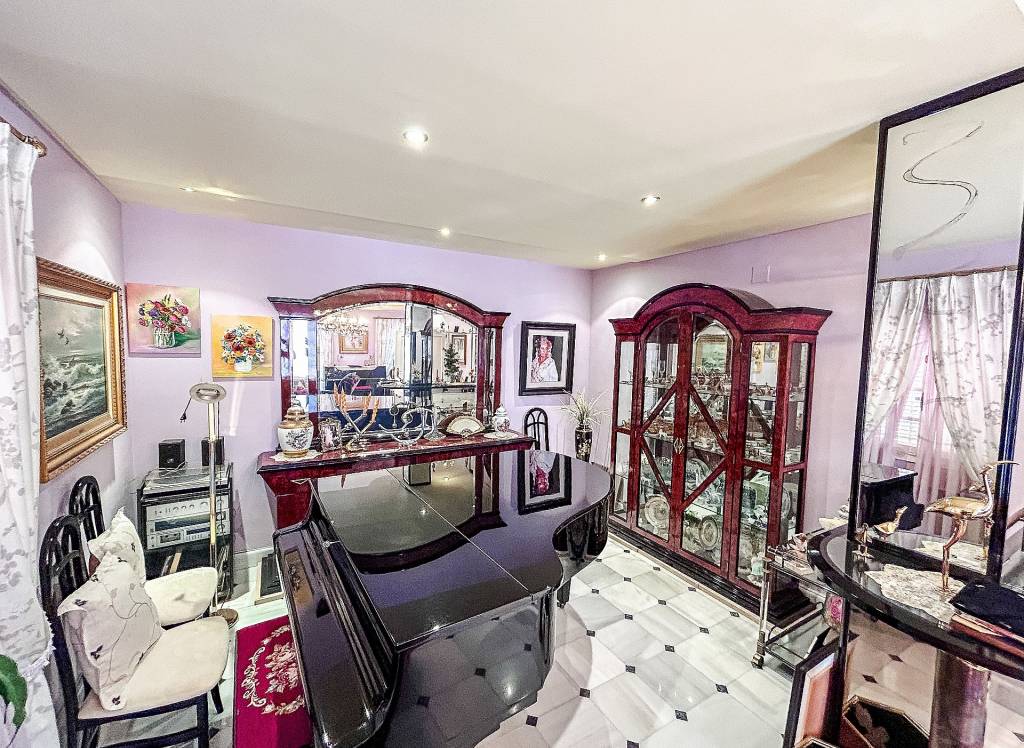 Resale - Villa - Monovar