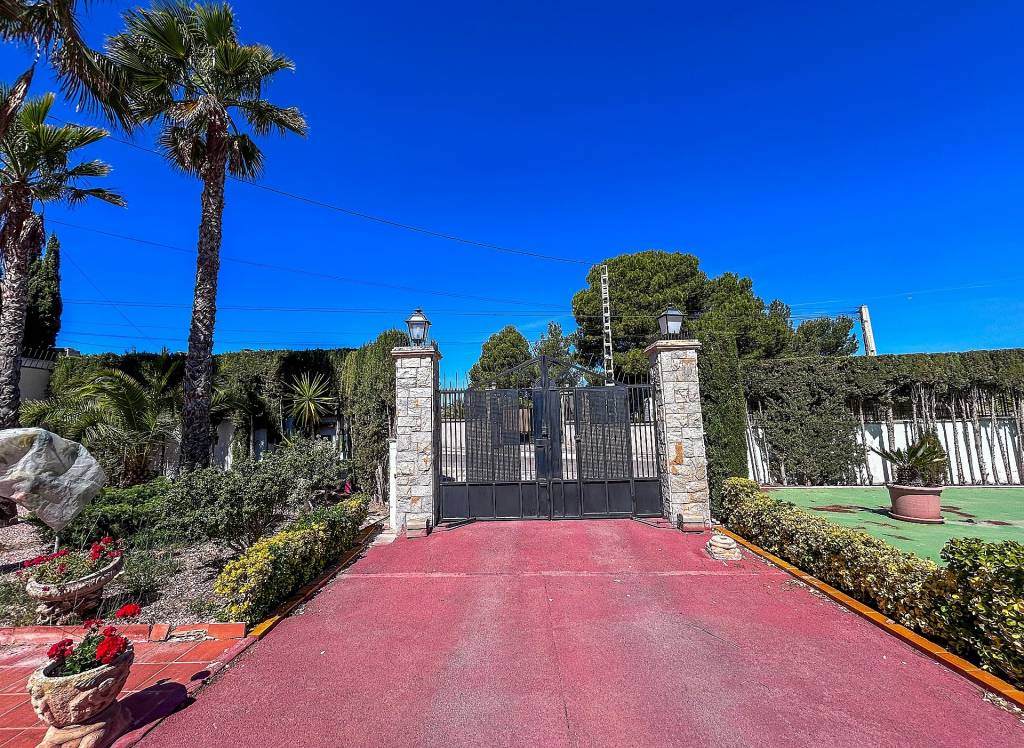 Resale - Villa - Monovar