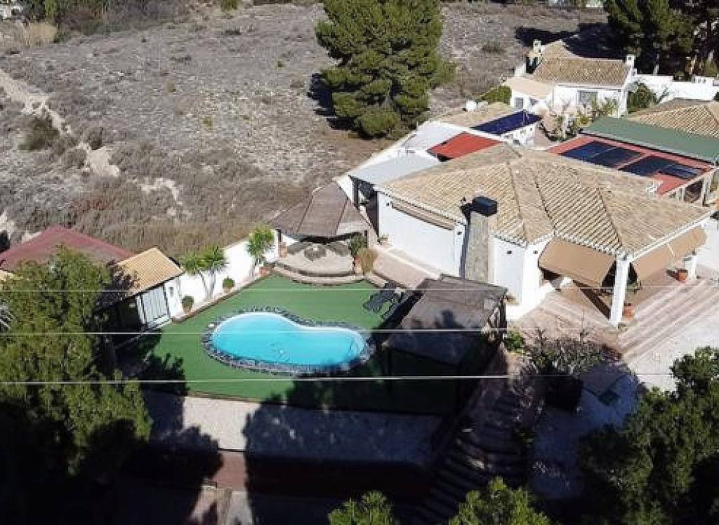 Resale - Villa - Monovar