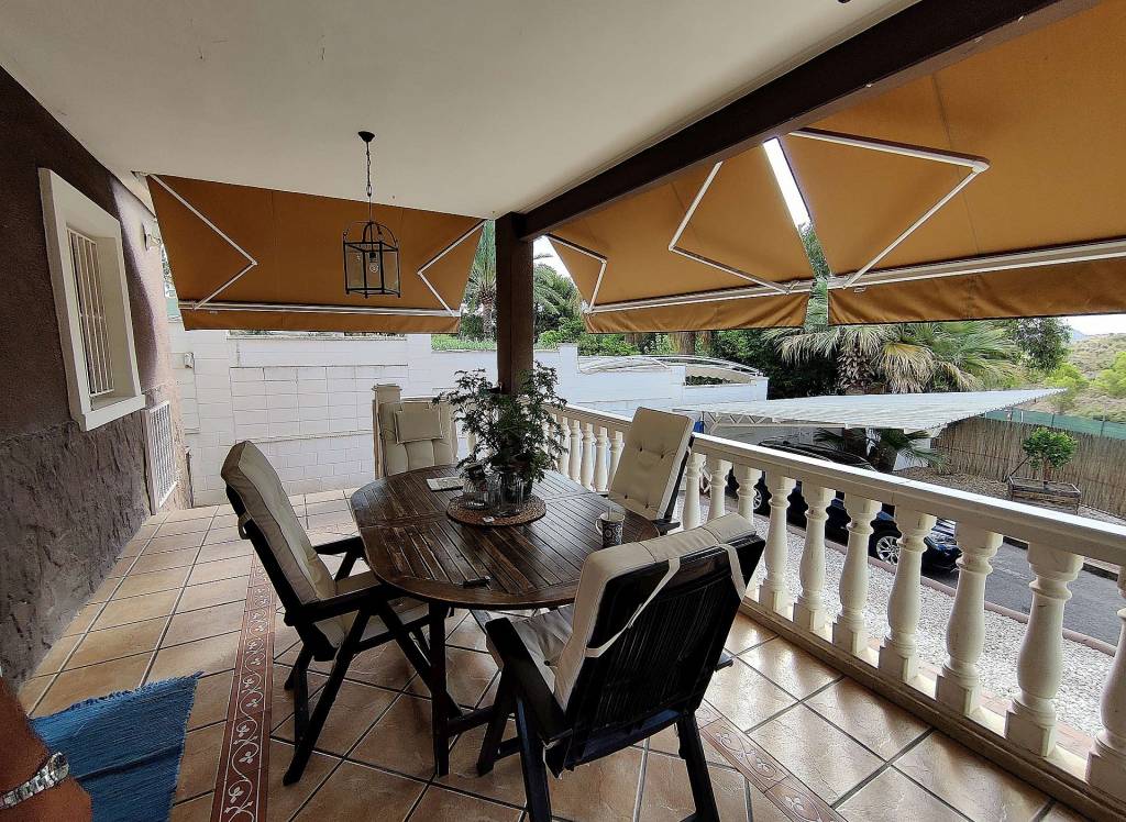 Resale - Villa - Monovar