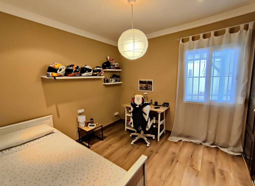 Resale - Villa - Monovar