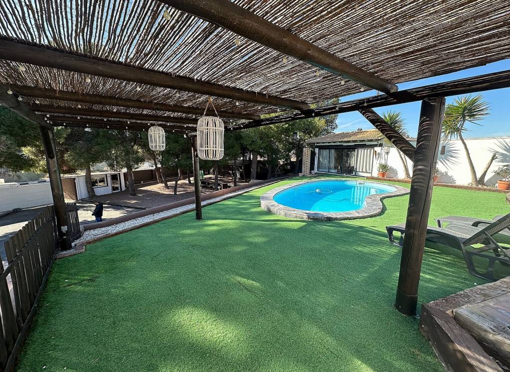 Resale - Villa - Monovar