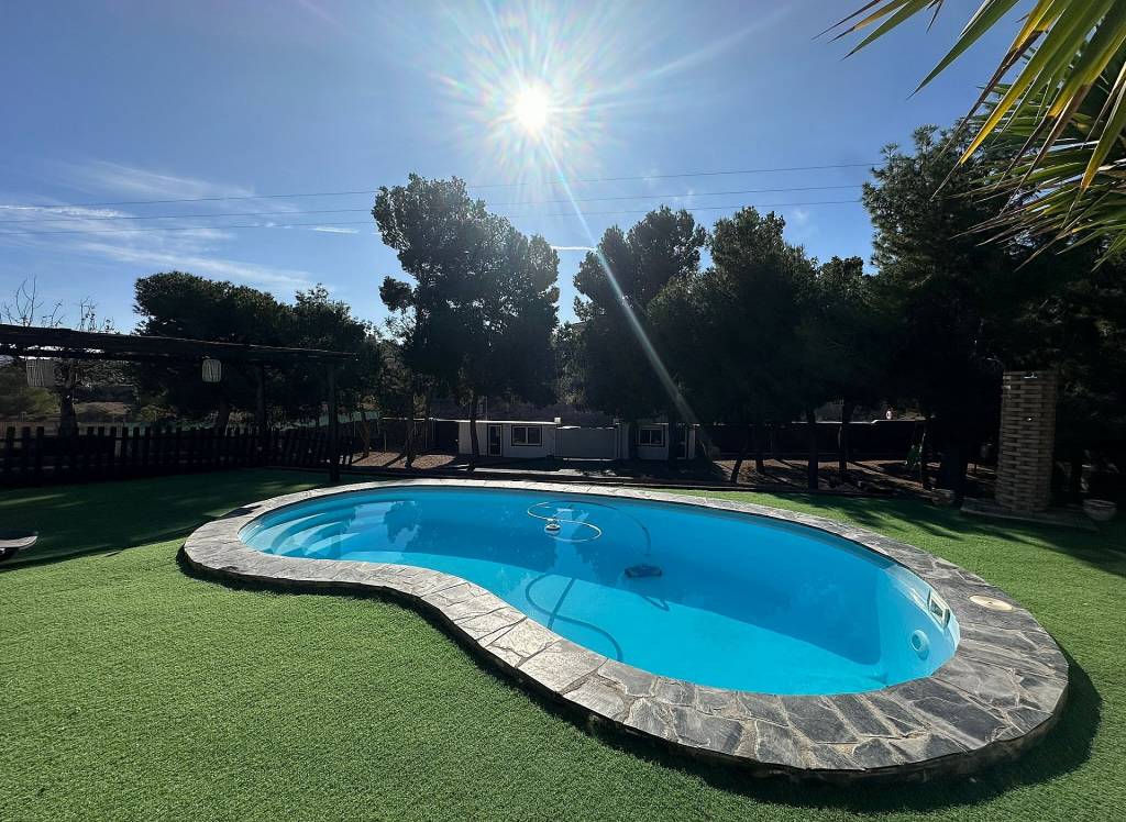 Resale - Villa - Monovar