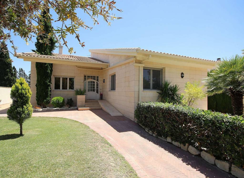 Resale - Villa - Monovar