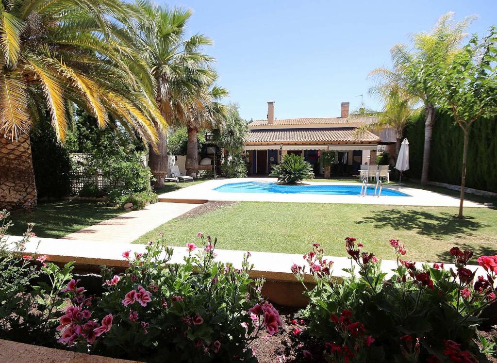 Resale - Villa - Monovar