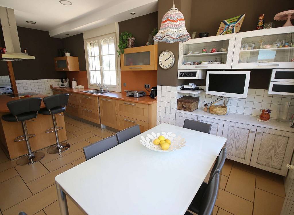 Resale - Villa - Monovar