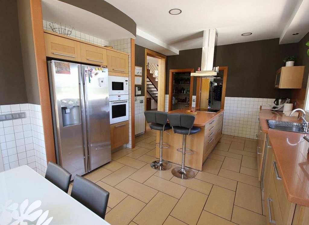 Resale - Villa - Monovar