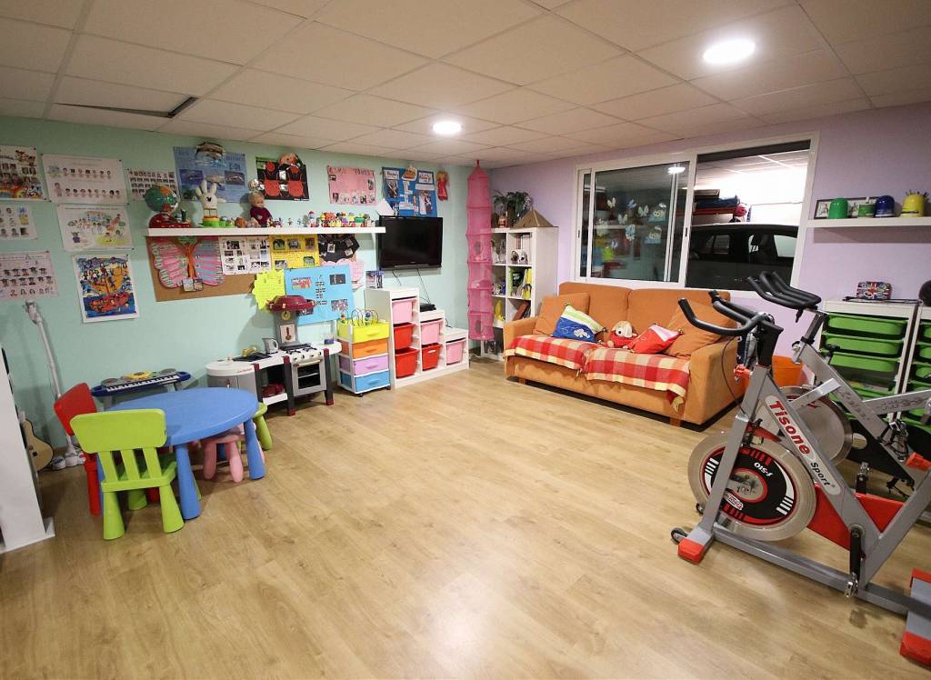 Resale - Villa - Monovar