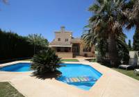 Resale - Villa - Monovar