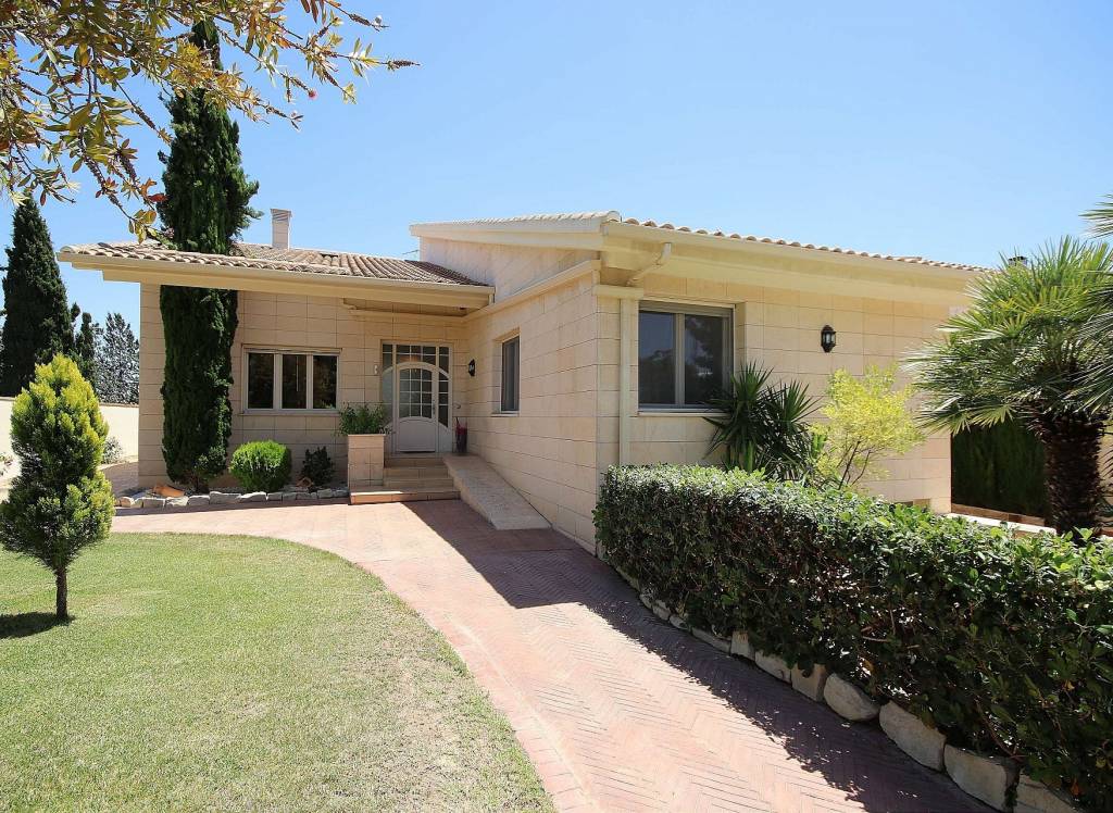 Resale - Villa - Monovar