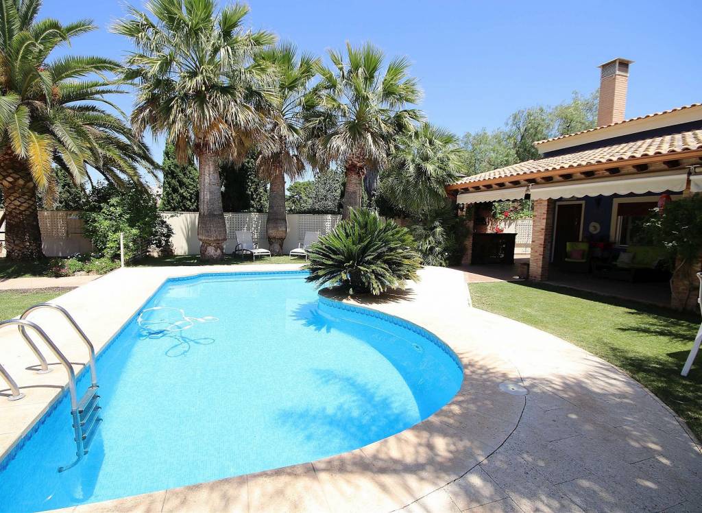 Resale - Villa - Monovar