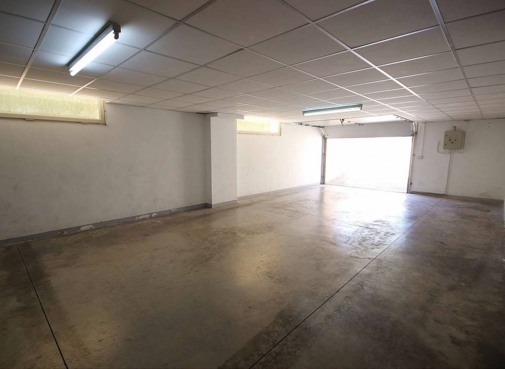 Resale - Villa - Monovar