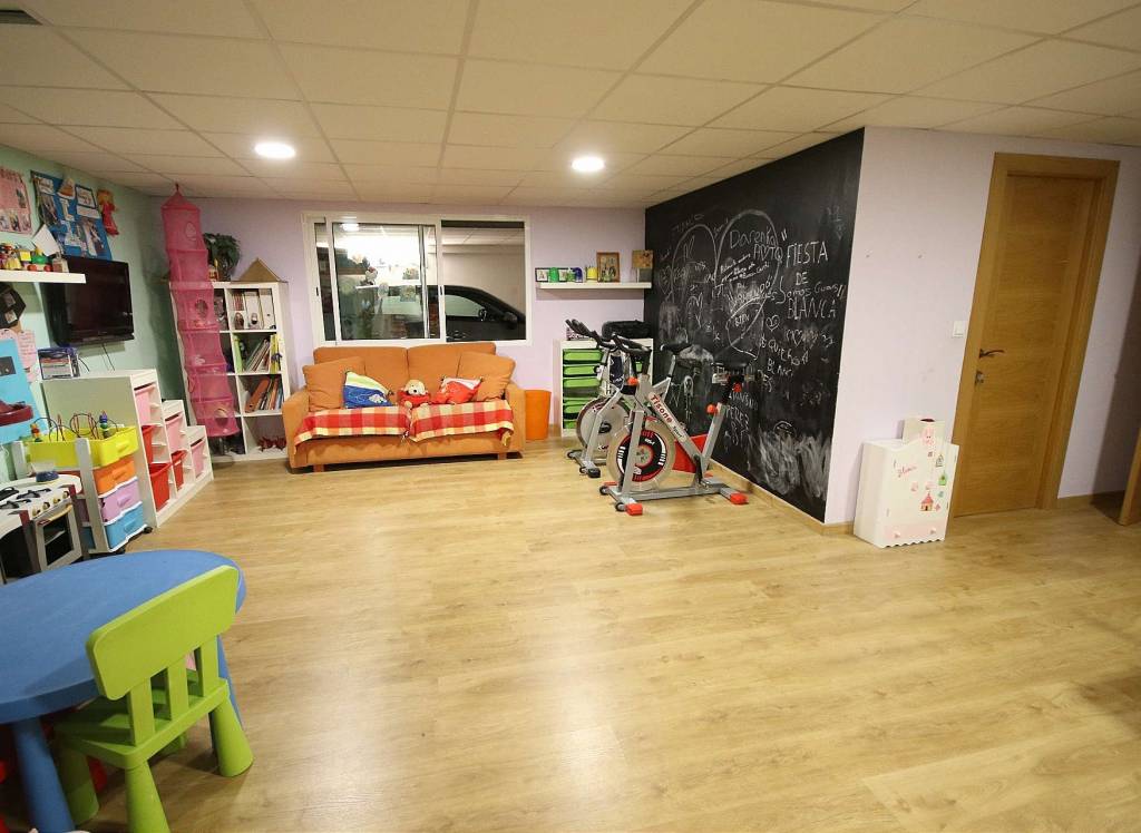 Resale - Villa - Monovar