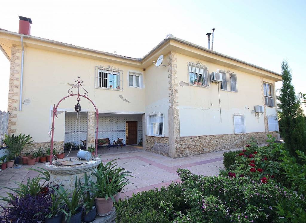 Resale - Villa - Monovar