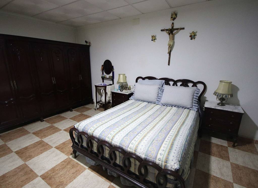 Resale - Villa - Monovar