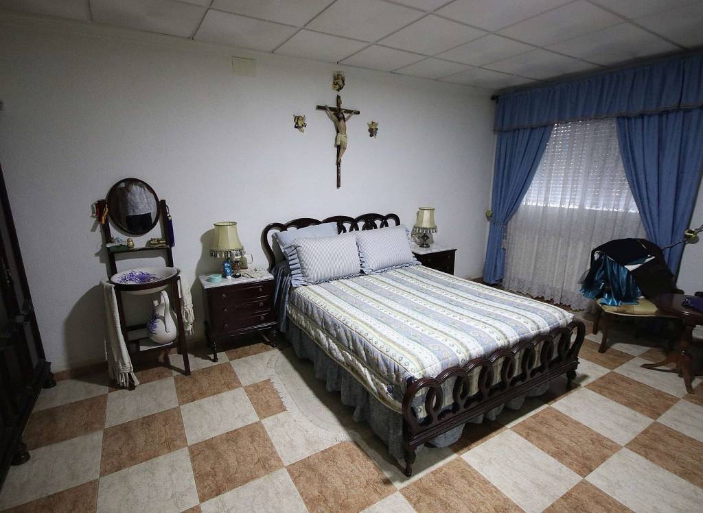 Resale - Villa - Monovar