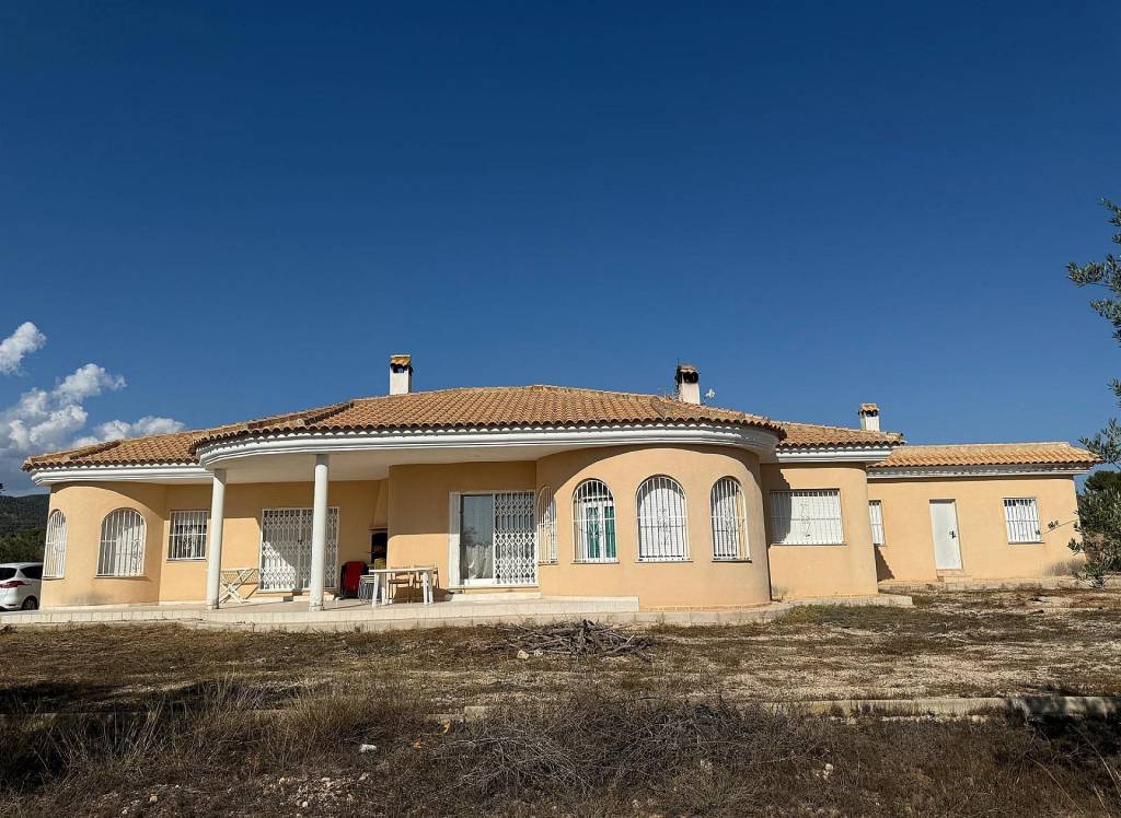 Resale - Villa - Onil