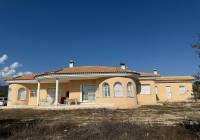 Resale - Villa - Onil