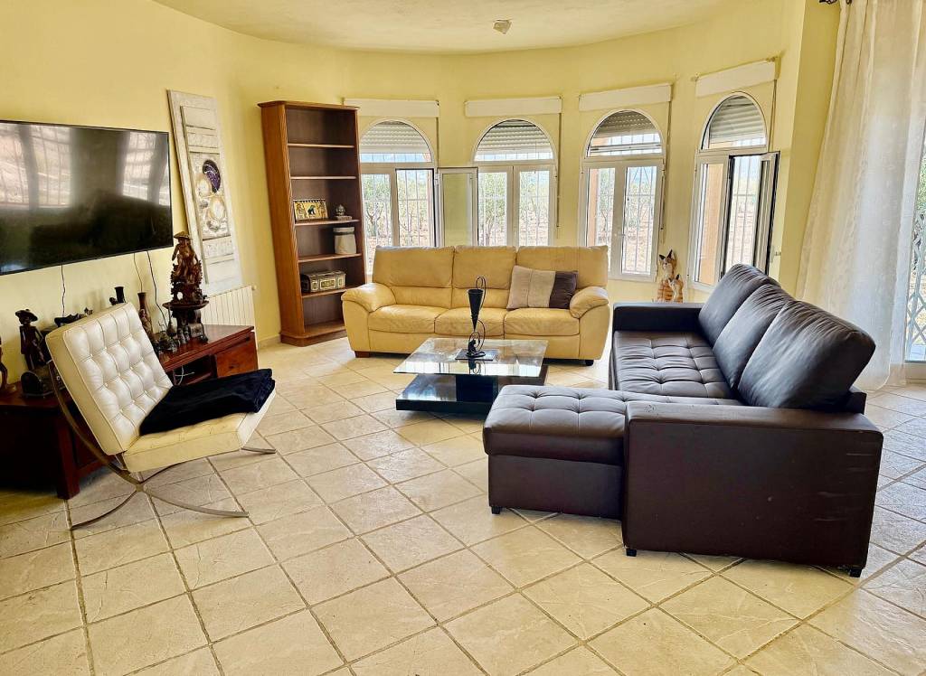 Resale - Villa - Onil