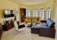 Resale - Villa - Onil