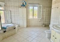 Resale - Villa - Onil