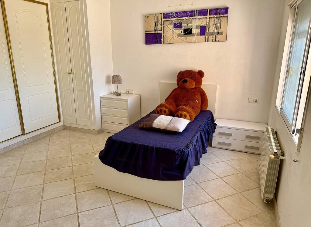 Resale - Villa - Onil