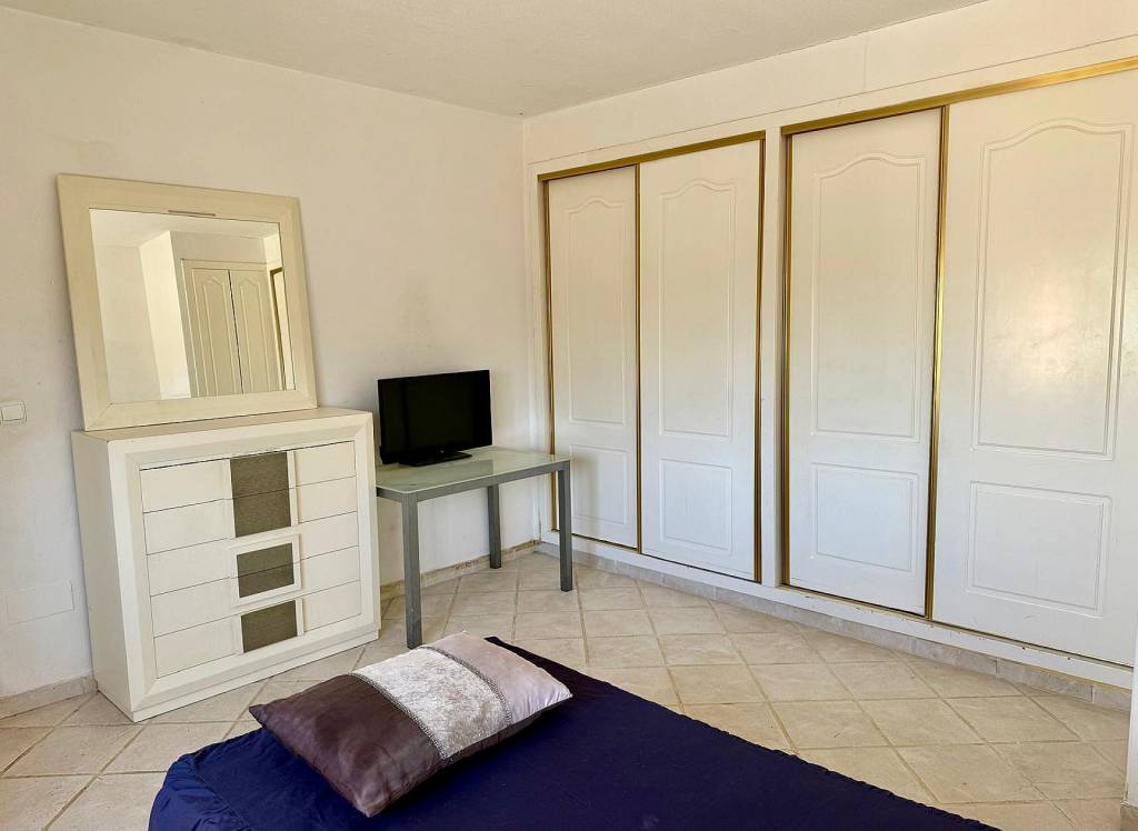 Resale - Villa - Onil