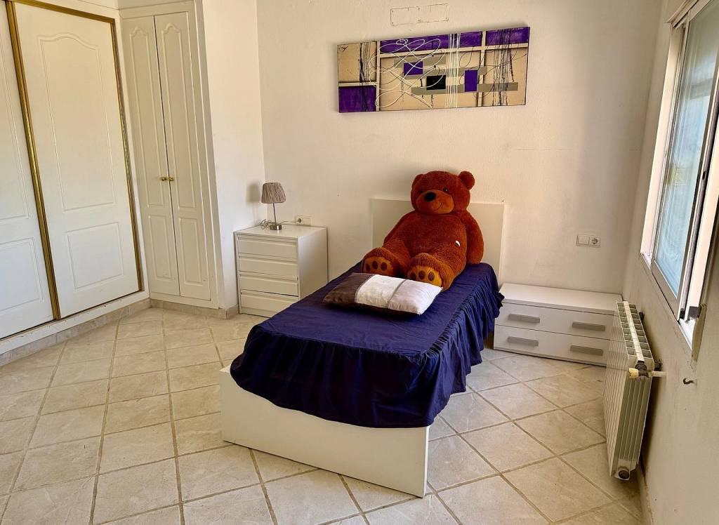 Resale - Villa - Onil