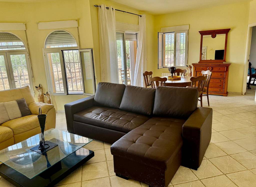 Resale - Villa - Onil