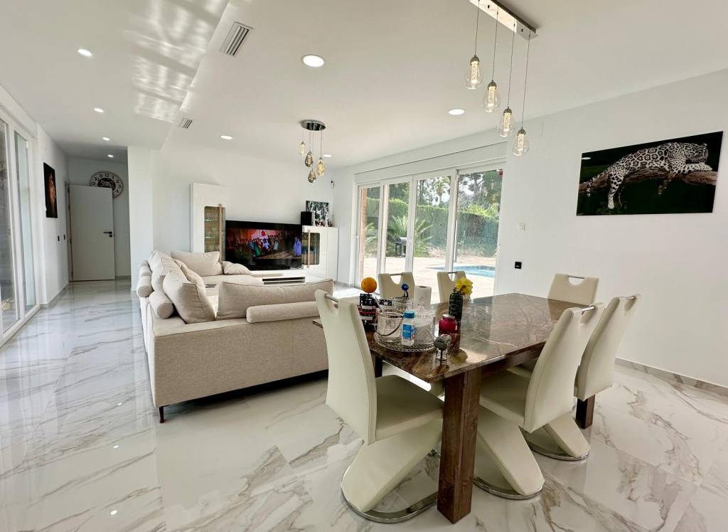 Resale - Villa - Petrer - In hamlet