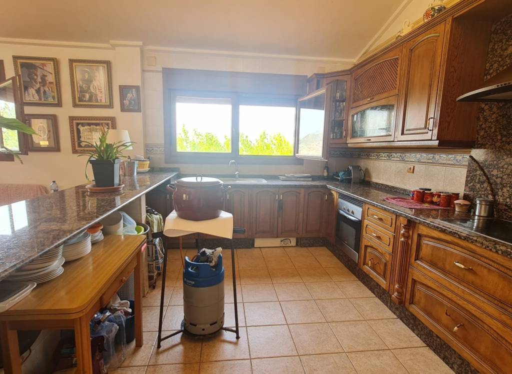 Resale - Villa - Petrer - Rural location
