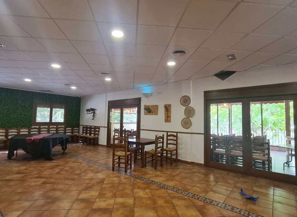 Resale - Villa - Petrer - Rural location