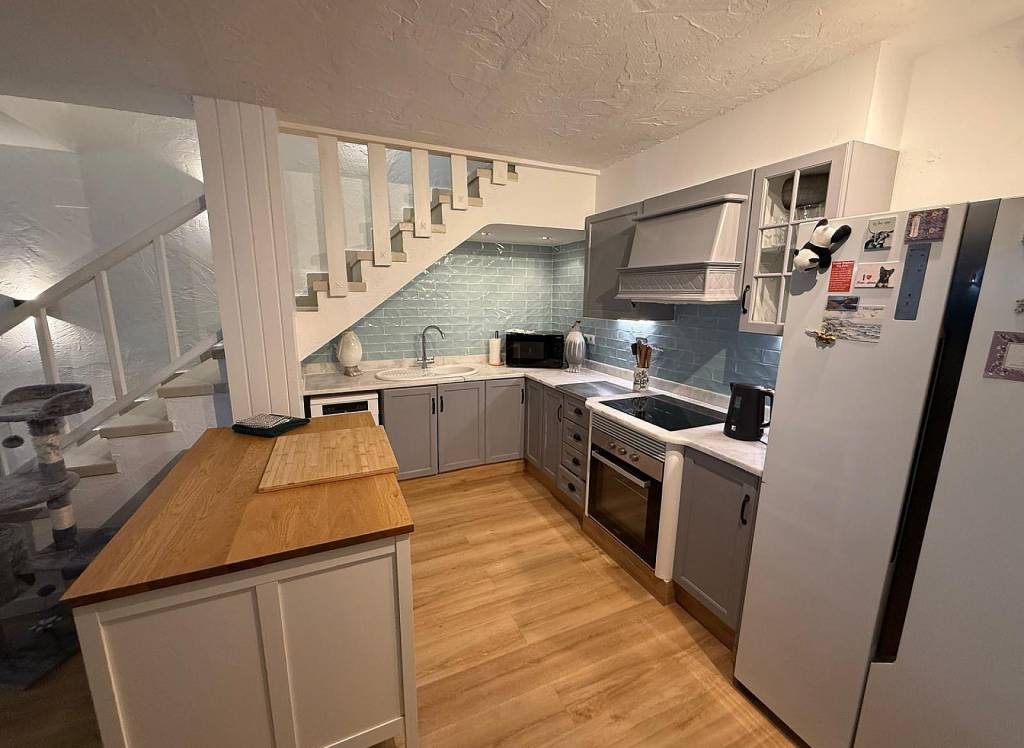 Resale - Villa - Petrer