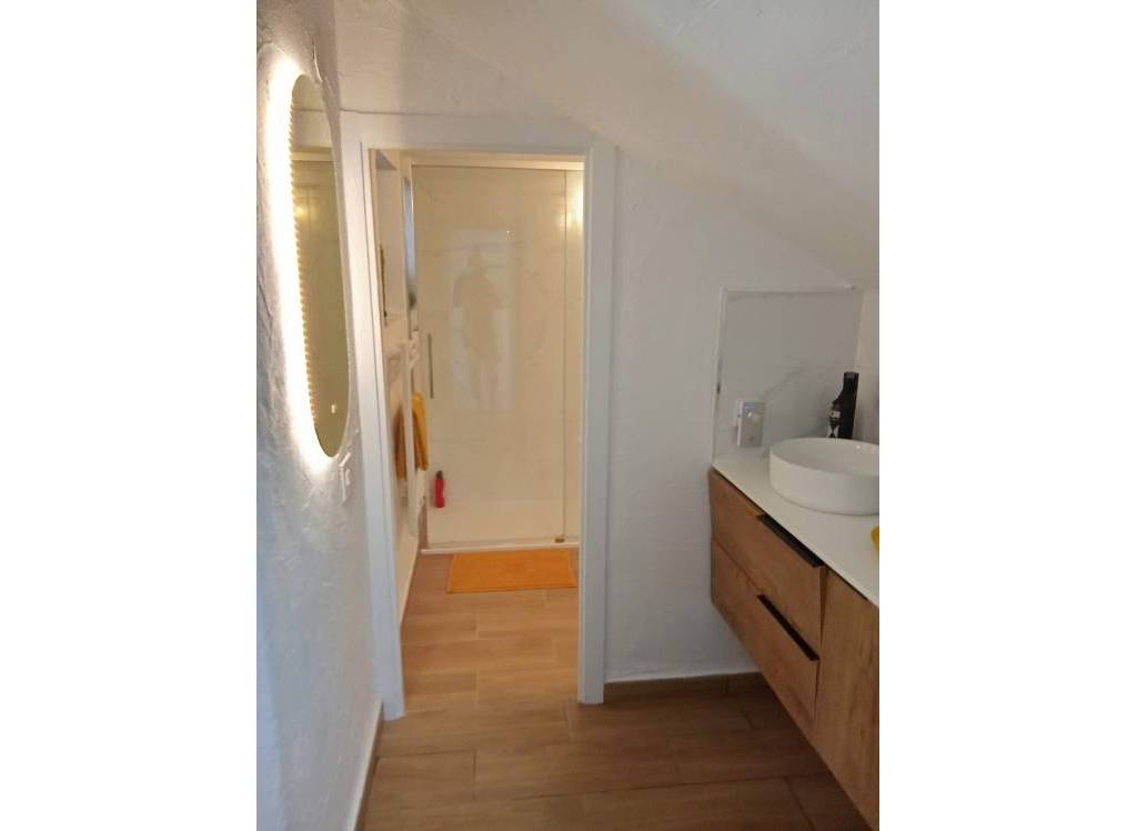 Resale - Villa - Petrer