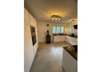 Resale - Villa - Petrer