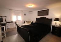 Resale - Villa - Petrer