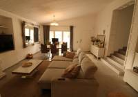 Resale - Villa - Petrer