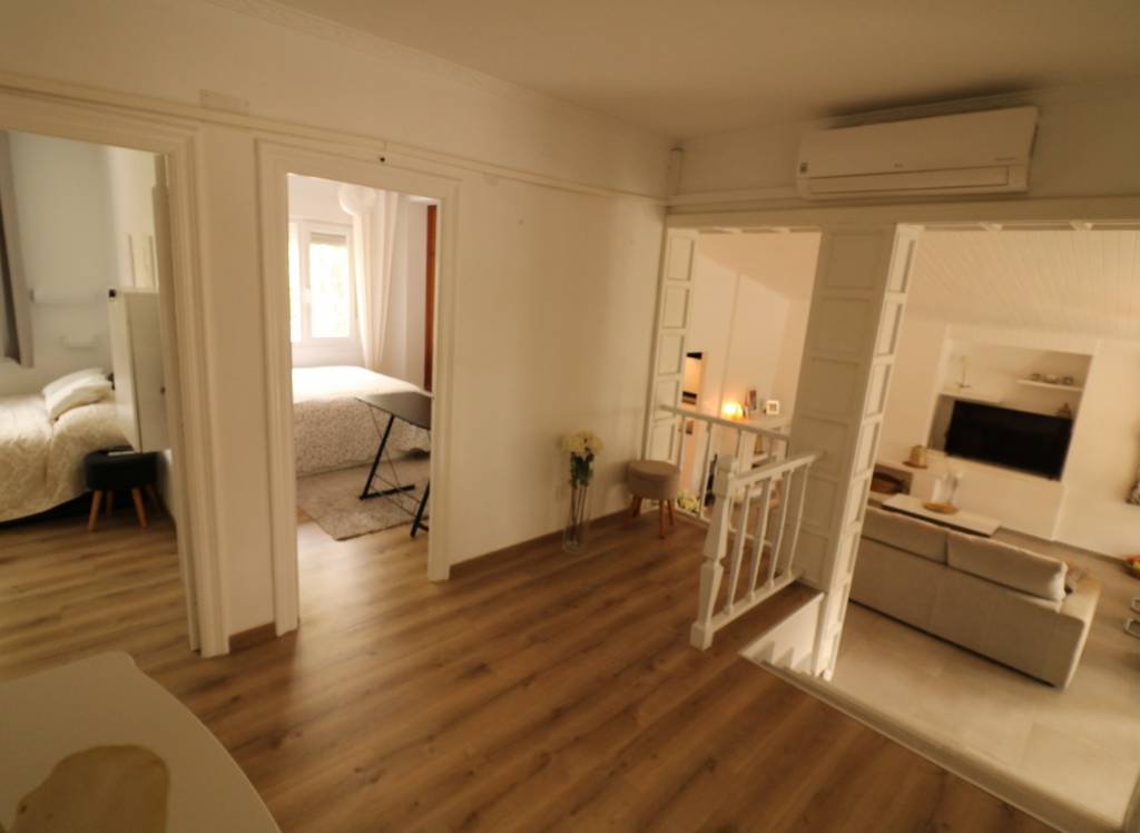 Resale - Villa - Petrer