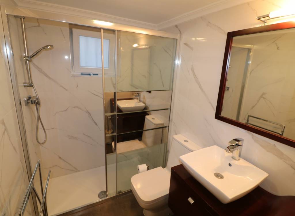 Resale - Villa - Petrer