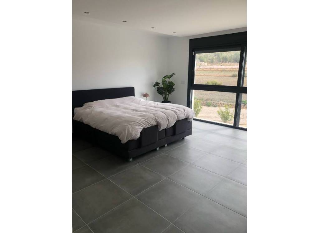 Resale - Villa - Pinoso - Rural location