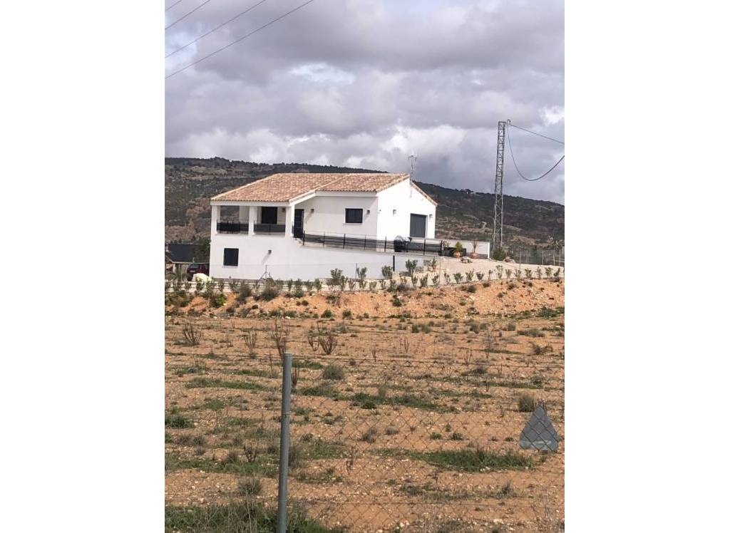 Resale - Villa - Pinoso - Rural location