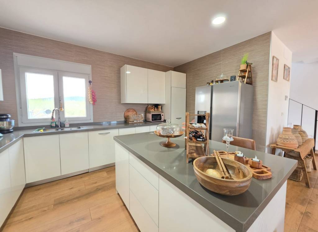 Resale - Villa - Pinoso - Rural location