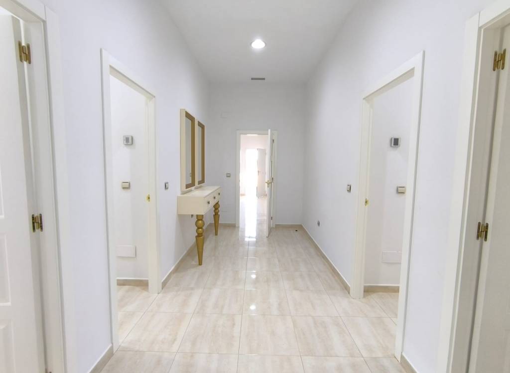 Resale - Villa - Pinoso - Rural location