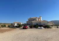 Resale - Villa - Pinoso